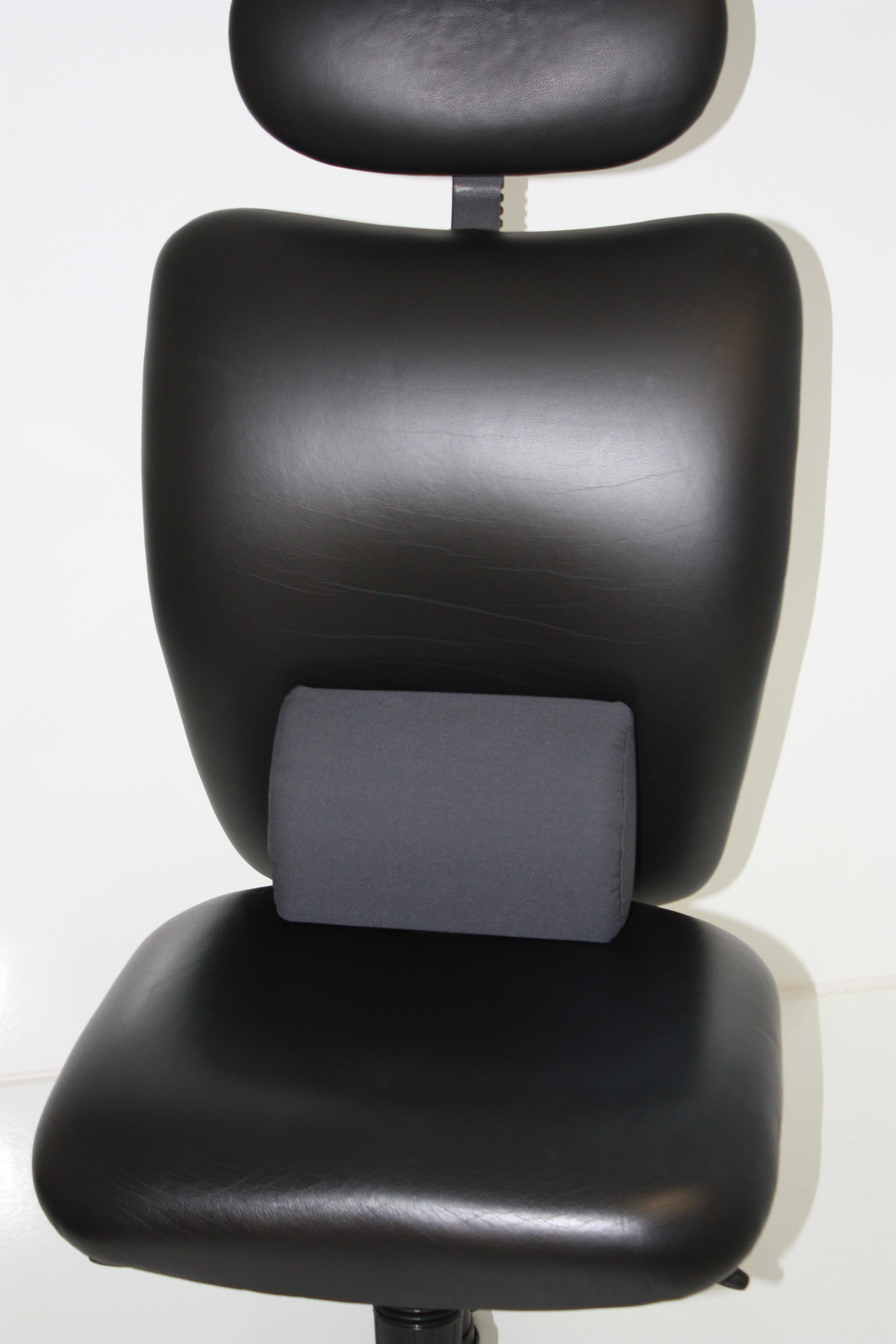 https://jobri.com/wp-content/uploads/2014/09/2001GR-in-Black-Chair-2.jpg